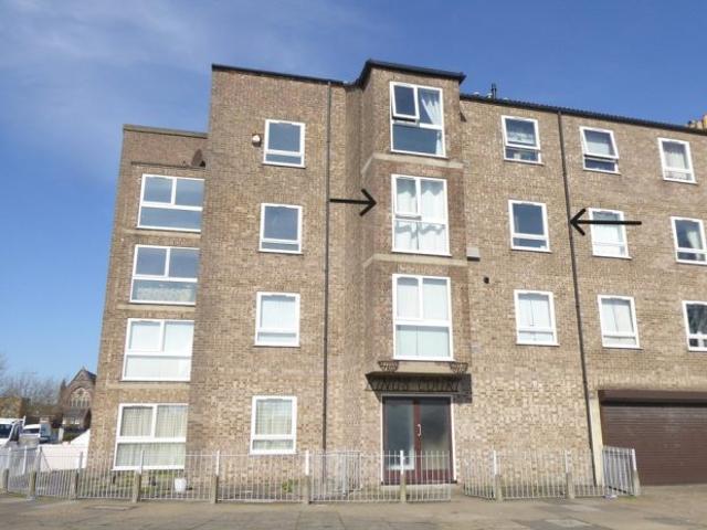 Apartment for rent in Southtown, Stokesby
