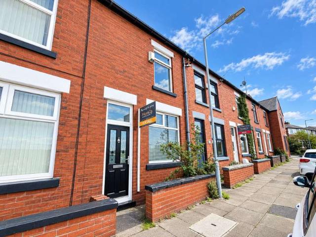 Property for sale in Lee Bank, Greater Manchester