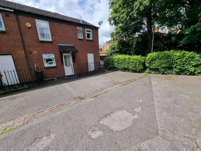 Property for sale in Belgrave, Old Wharf