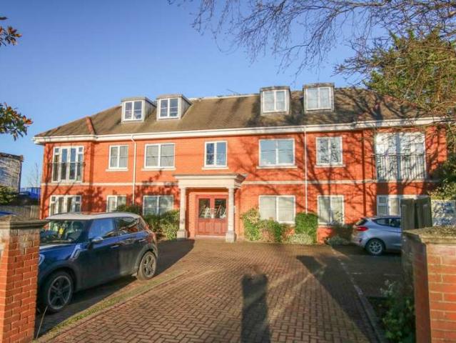 Property for sale in Winnersh