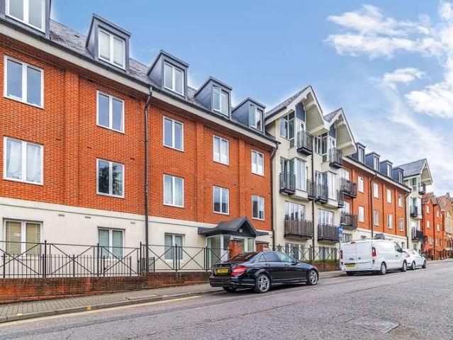Property for sale in St Albans