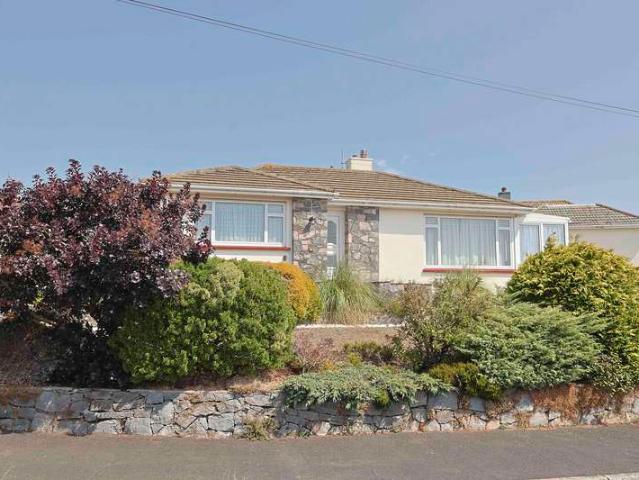 Property for sale in Broadsands