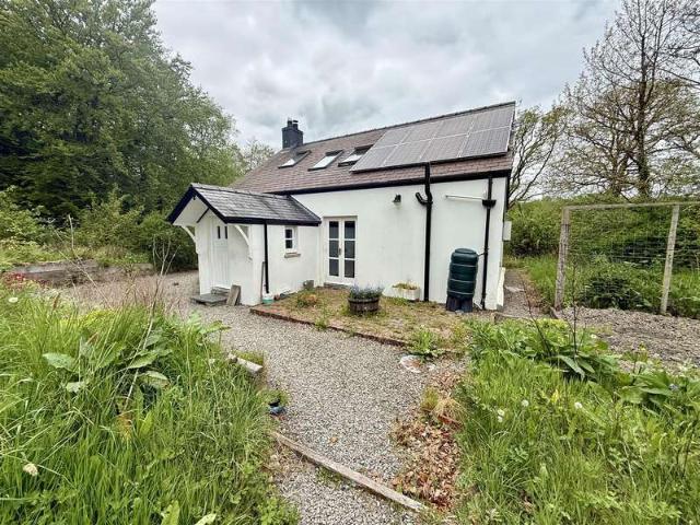 Property for sale in Llangeitho, Llwyn-y-groes