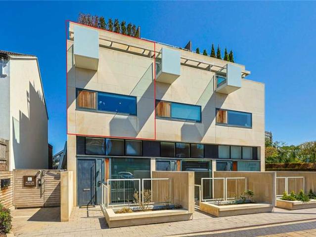 Property for sale in St Albans, Five Acres