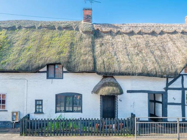 Property for sale in New Bilton, Warwickshire