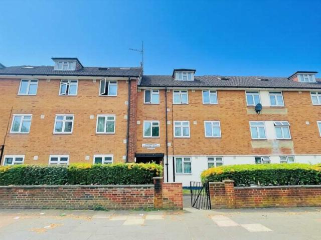 Property for sale in London Borough of Ealing, Greater London