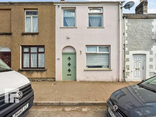 Property for sale in Gabalfa, Cardiff