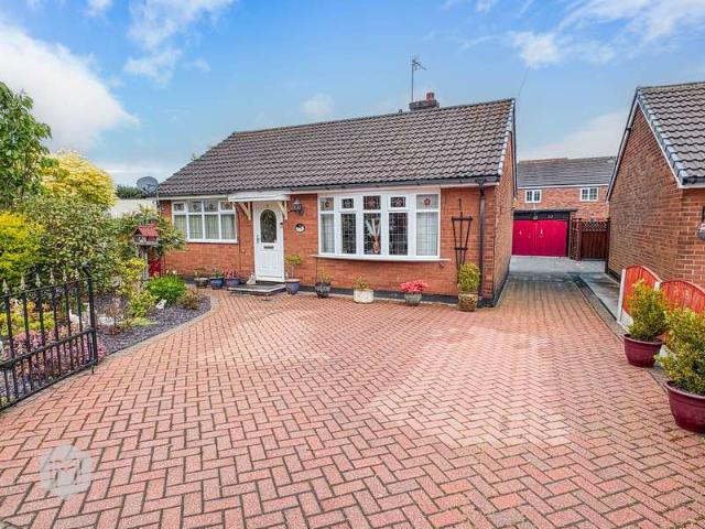 Property for sale in Twiss Green, Warrington