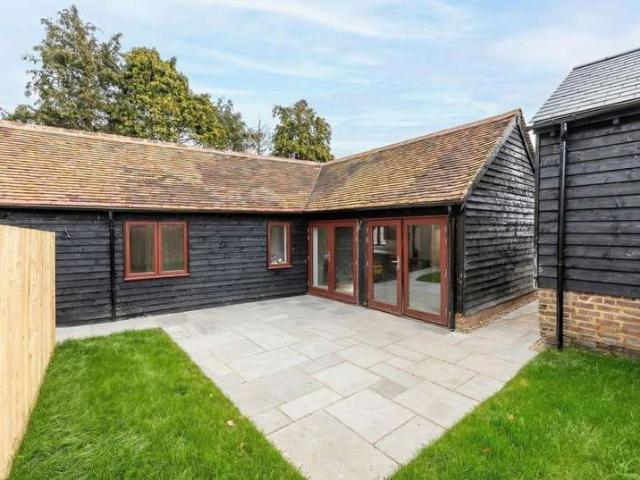 Property for sale in Eaton Bray, Bedfordshire