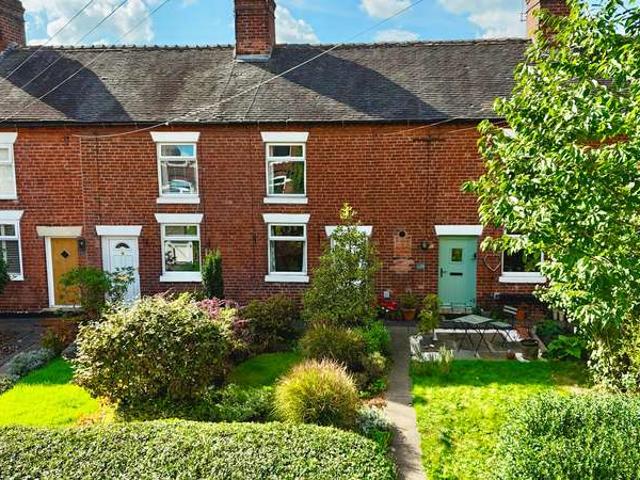 Property for sale in Stone, Baswich
