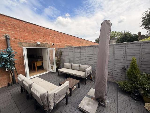 Property for sale in Alderminster, Warwickshire
