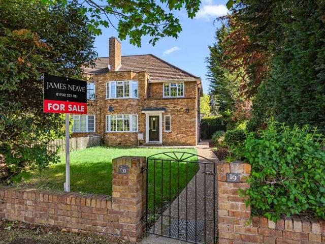 Property for sale in Ashley Park, Surrey