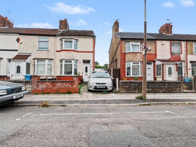 Property for sale in Calderstones