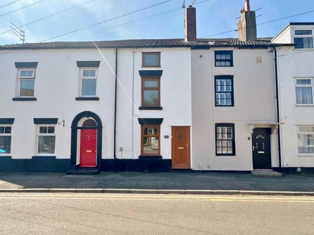 Property for sale in Little Neston, West Vale