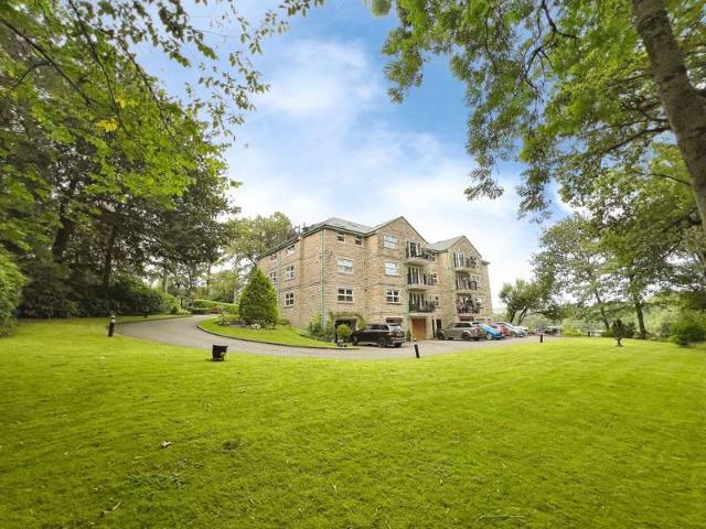 Property for sale in Bradshaw, Lee Bank