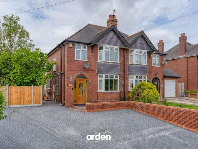 Property for sale in Bromsgrove