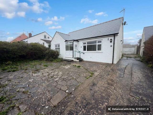 Property for sale in Font-y-Gary, Rhoose