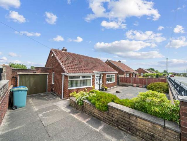 Property for sale in Stubshaw Cross, Wigan