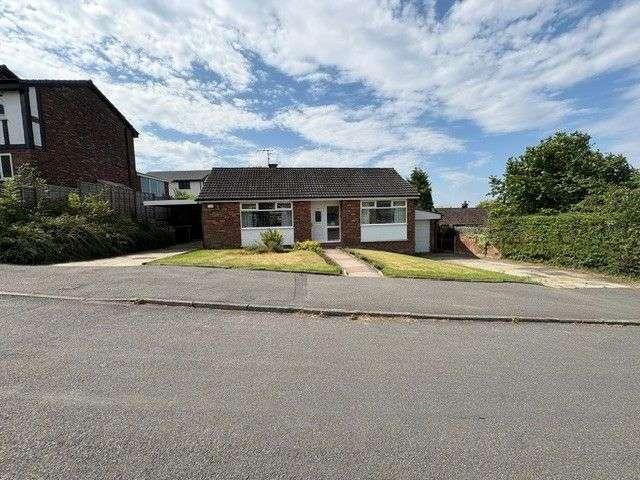 Property for sale in Bradshaw, Lee Bank