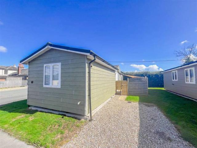 Park Home for sale in Chiddingly, Cross In Hand