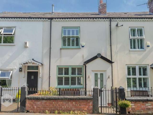 Property for sale in Roe Green, Salford