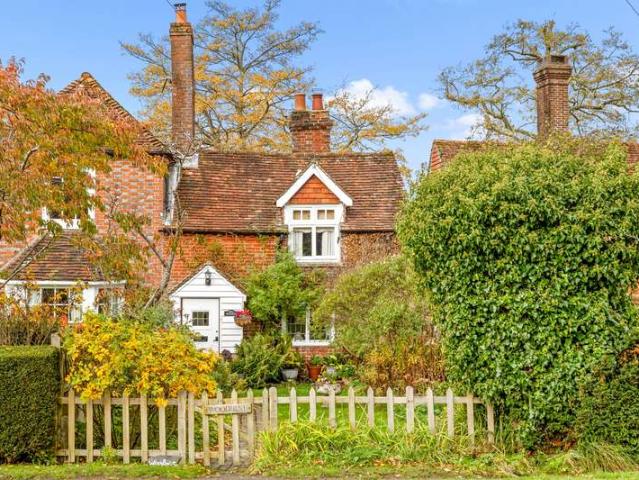Property for sale in Cox Green, Horsham