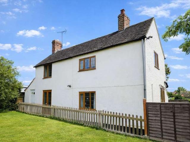 Property for sale in Camp Hill, Warwickshire