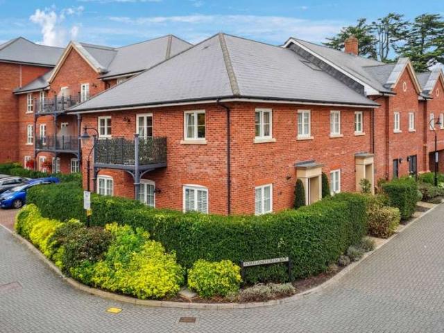 Property for sale in Lunnon, Buckinghamshire