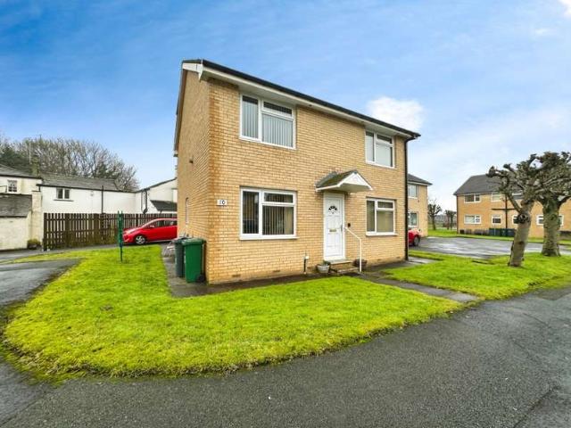 Property for sale in Eccleshill, West Yorkshire