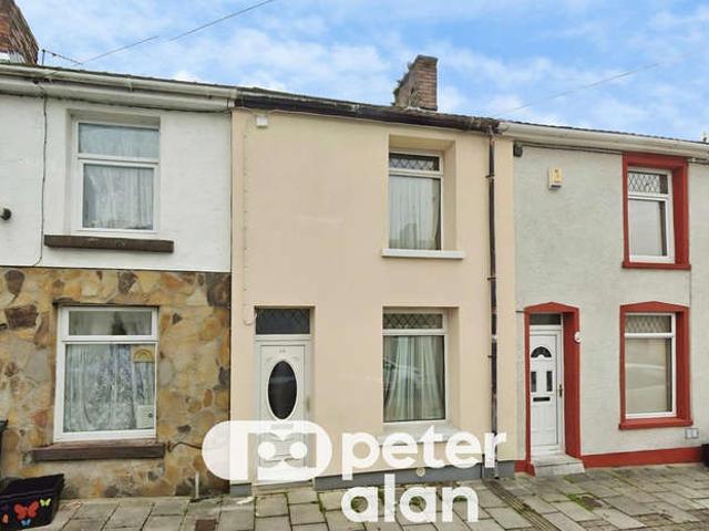 Property for rent in Troed-y-rhiw, Wales