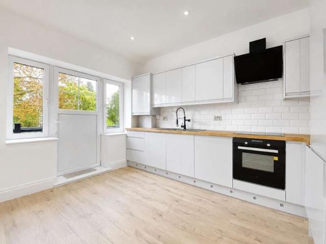Property for rent in London Borough of Merton, Mitcham