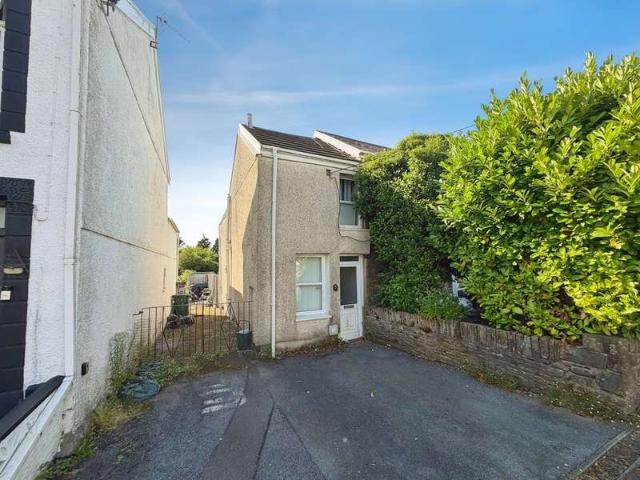 Property for rent in Pontarddulais, Wales