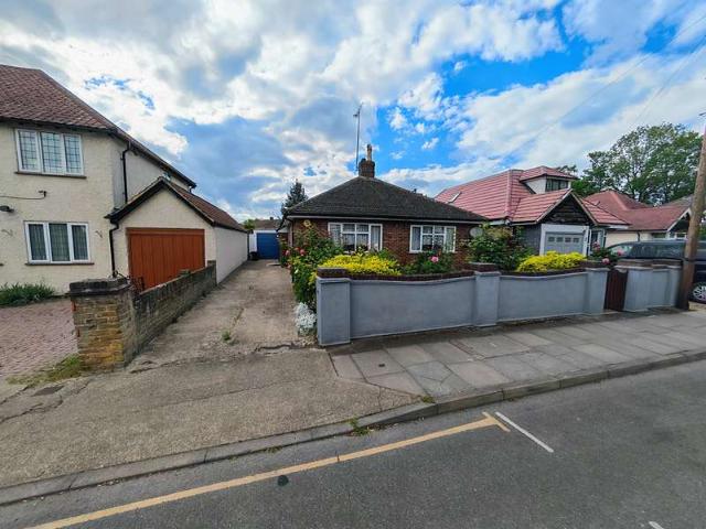Property for sale in Yiewsley, Greater London