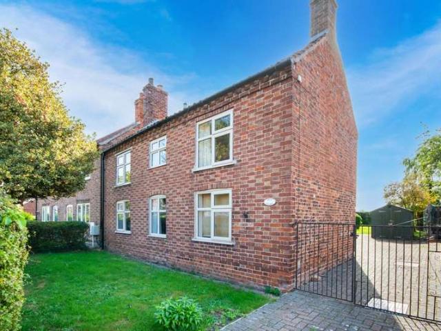 Property for sale in Church Laneham, Bassetlaw