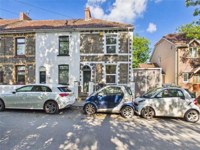 Property for sale in Kingswood
