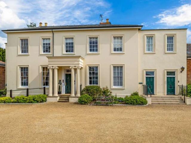 Property for sale in New Bilton, Warwickshire