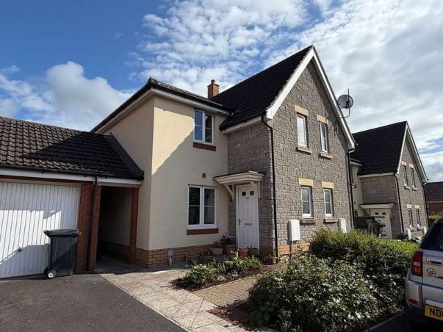 Property for sale in Broomhill, Feckenham