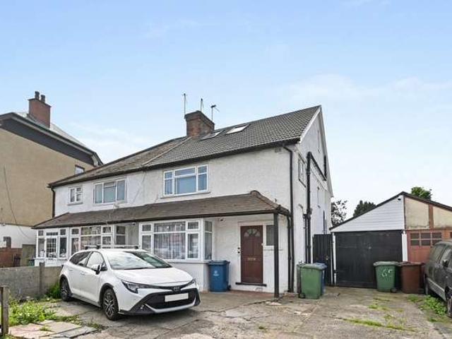 Property for sale in Harrow Weald, Greater London