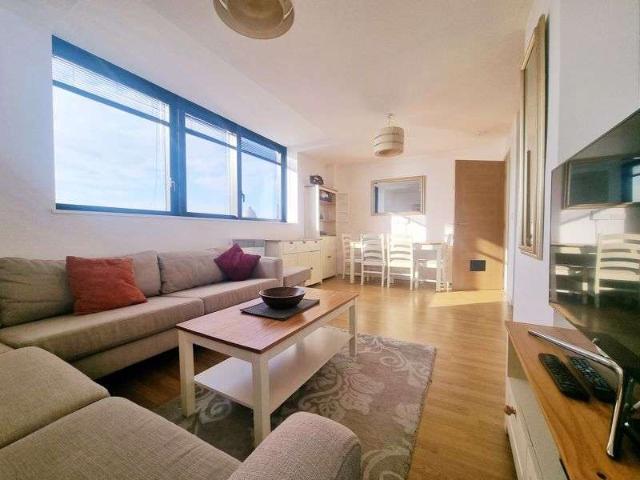 Property for rent in Waterfront, Calderstones