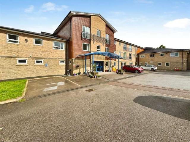 Property for sale in Broad Folds, Queensbury