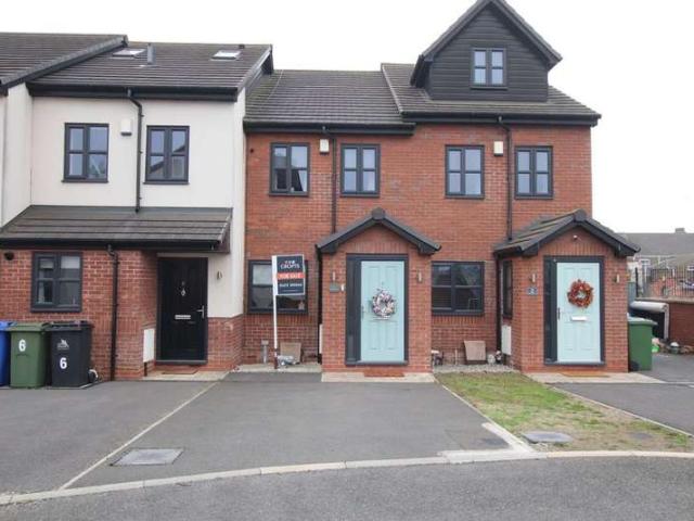 Property for sale in Holme Hill, Grimsby