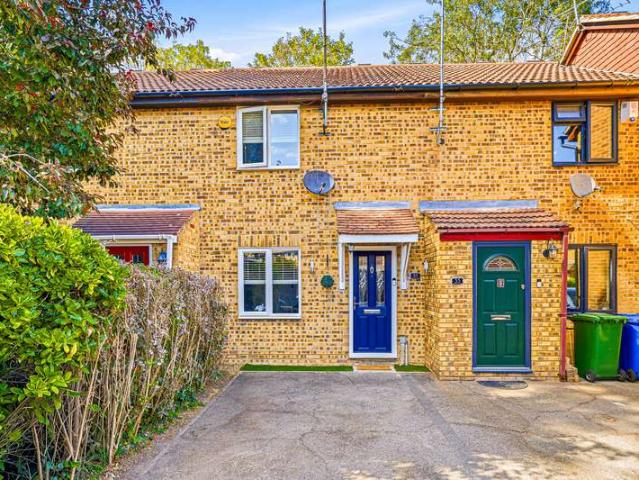 Property for sale in Badgers Dene, Grays