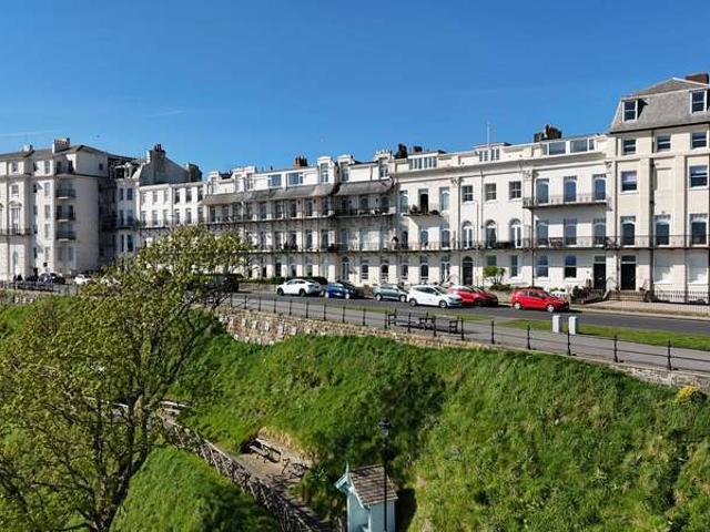 Property for sale in South Cliff, Kepwick
