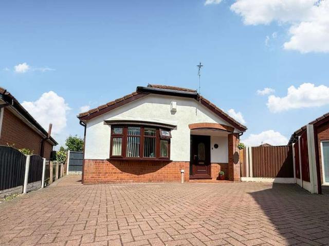 Property for sale in Hunts Cross, Calderstones