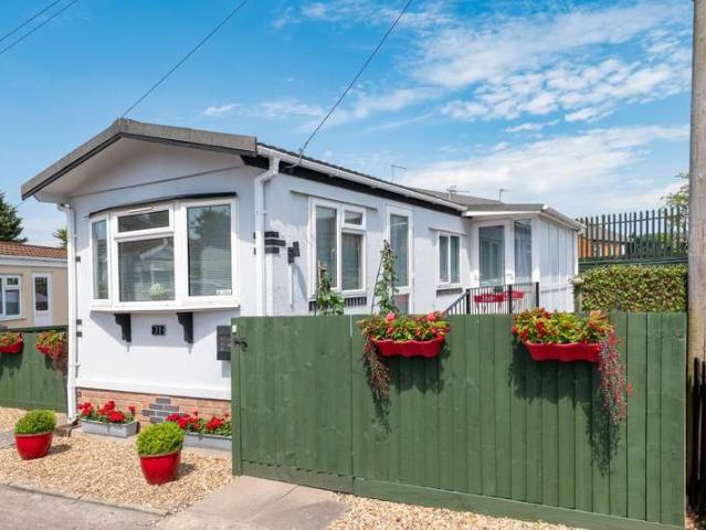 Property for sale in Elmfield, Leicestershire