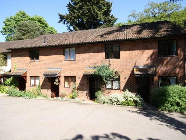 Property for rent in Farncombe, Waverley