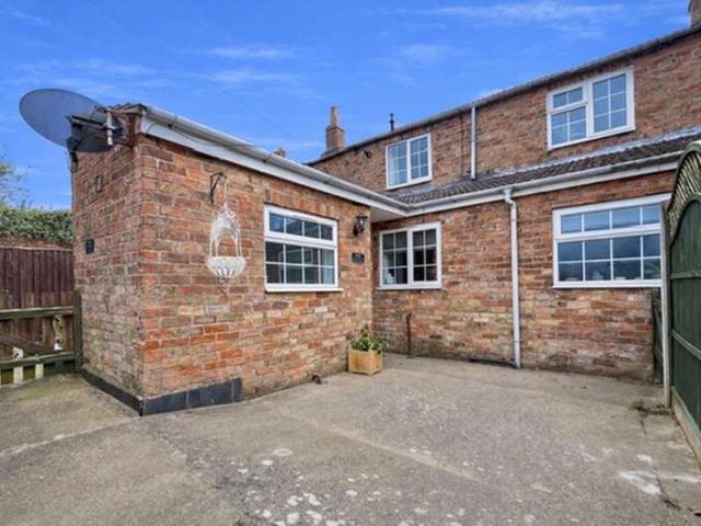 Property for sale in Highfield, Belleau