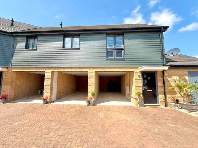 Property for sale in Houghton Regis, Bedfordshire