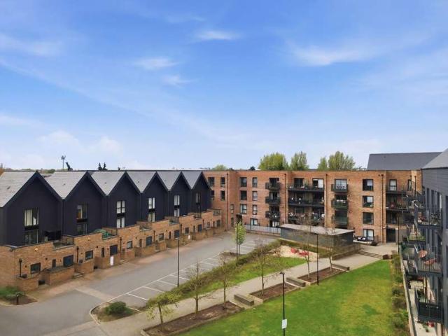 Property for sale in Broxbourne, Hertfordshire