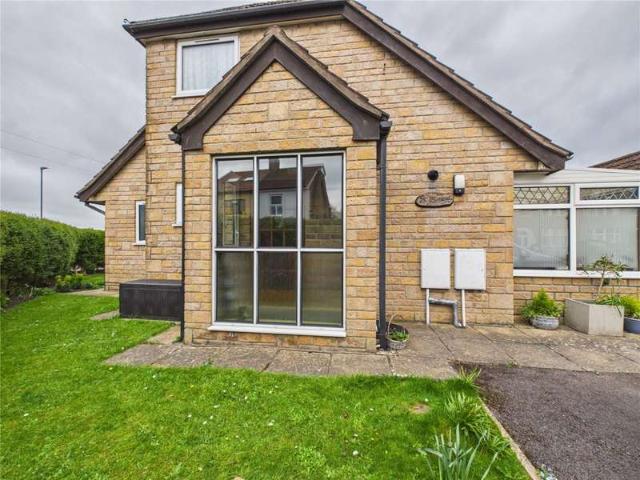 Property for sale in Kingswood